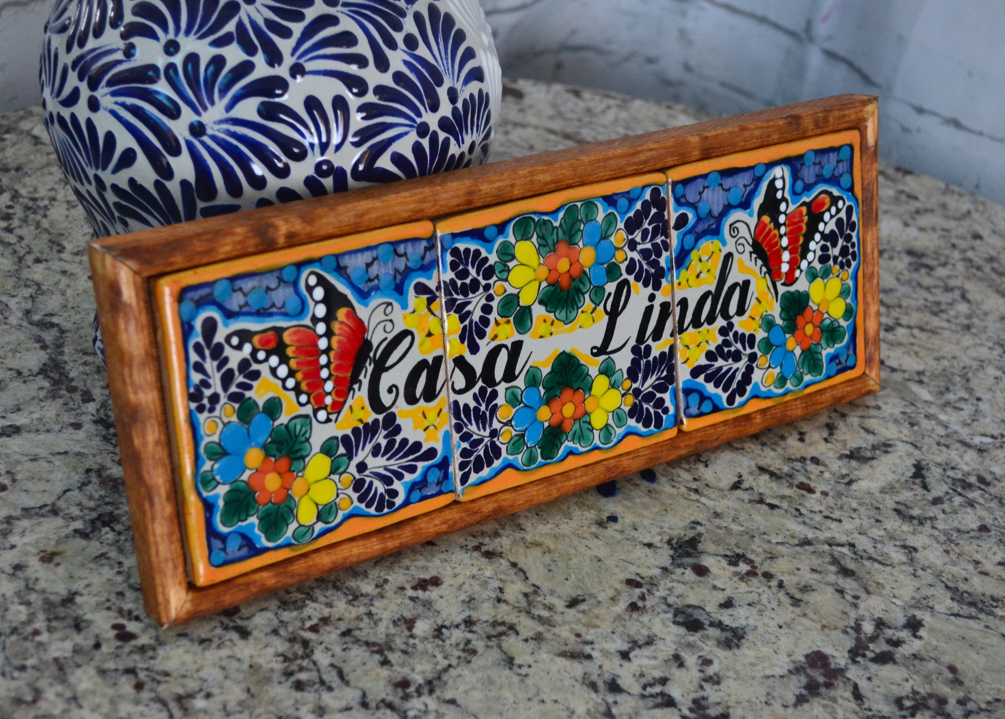 Letrero Personalizable de casa de Talavera Poblana con marco de madera  CM471