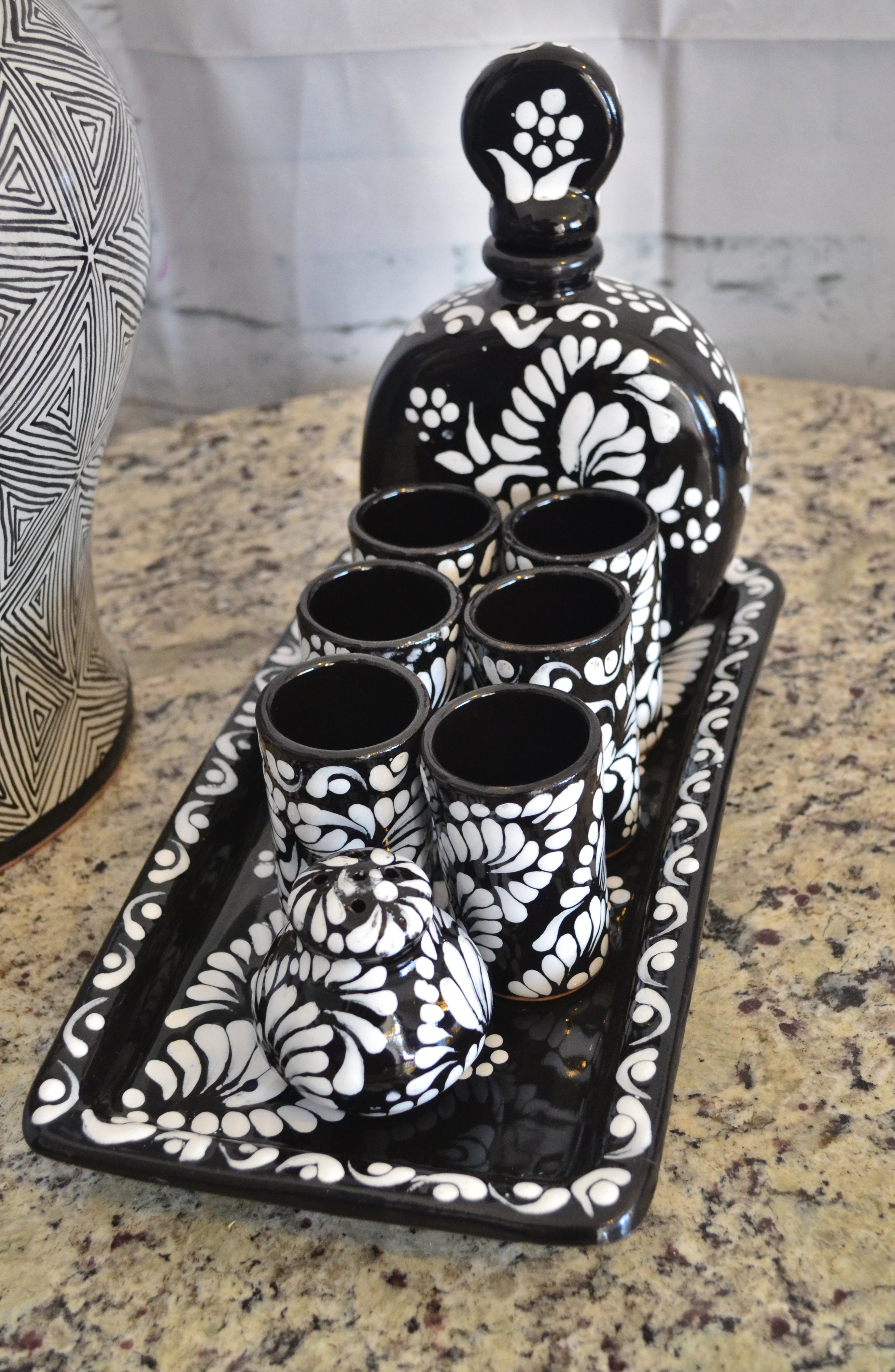 Juego de Licorera de Talavera Poblana CM492