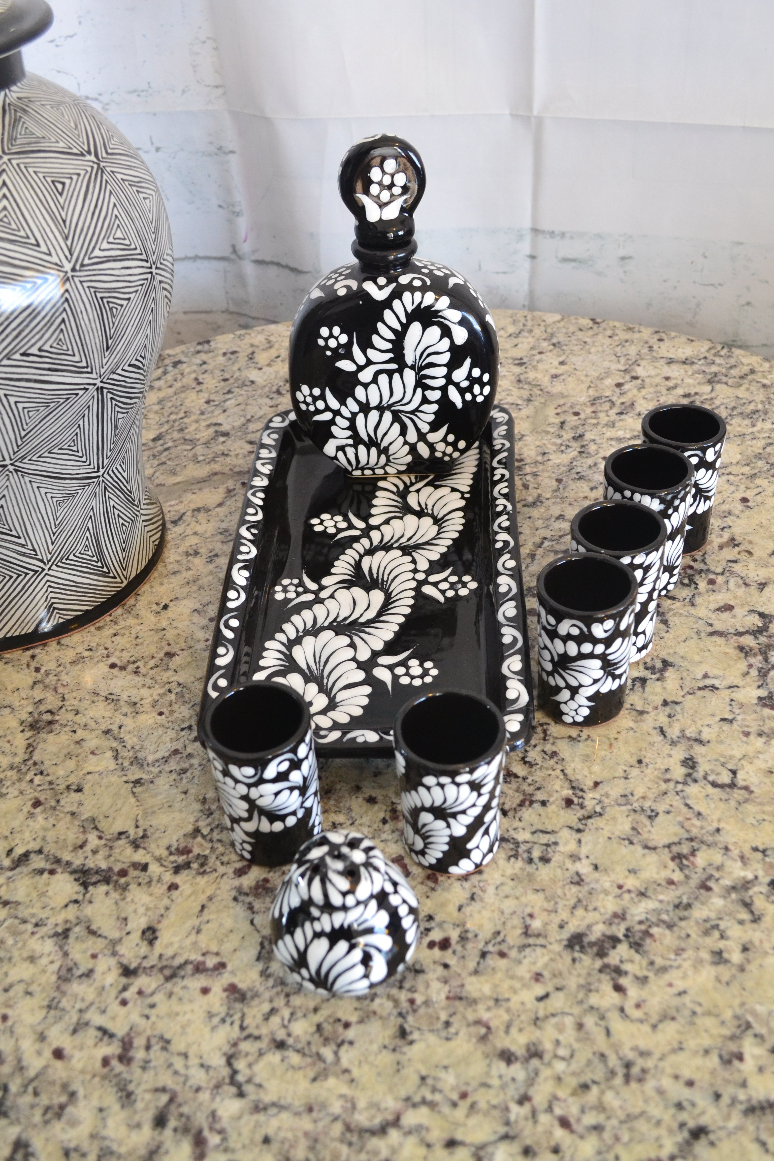 Juego de Licorera de Talavera Poblana CM492