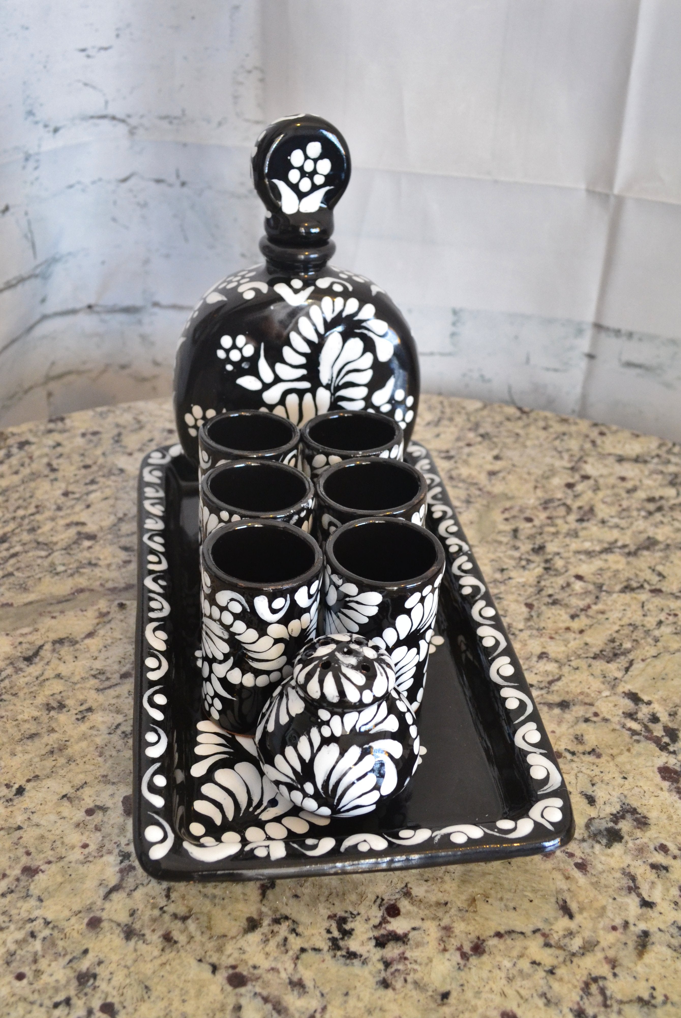 Juego de Licorera de Talavera Poblana CM492