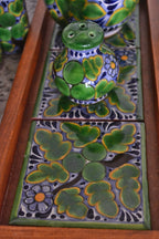 Juego de Licorera de Talavera Poblana con charola de madera CM534