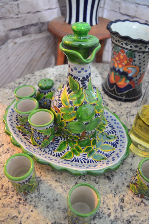 Juego de Licorera de Talavera Poblana CM110