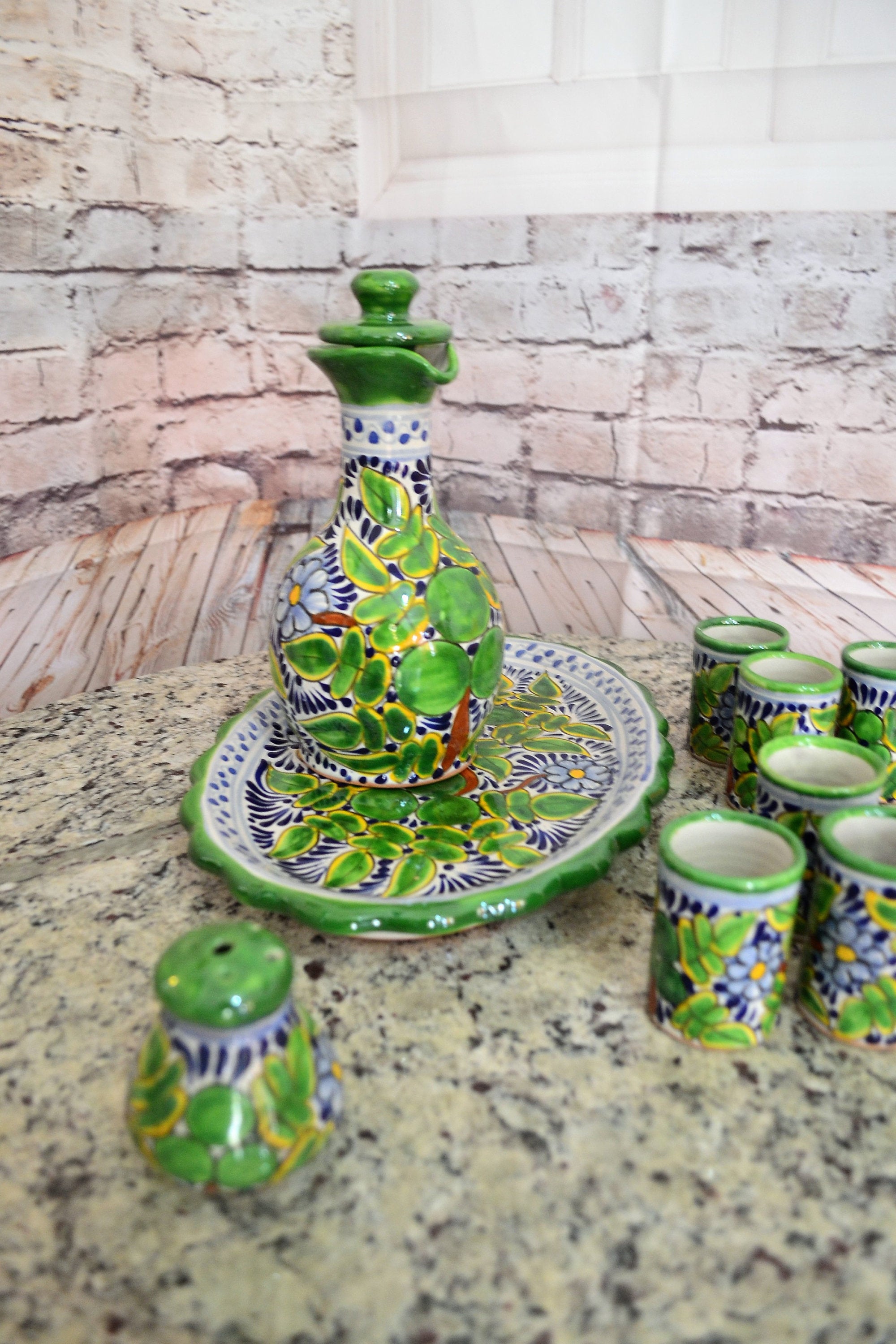 Juego de Licorera de Talavera Poblana CM110