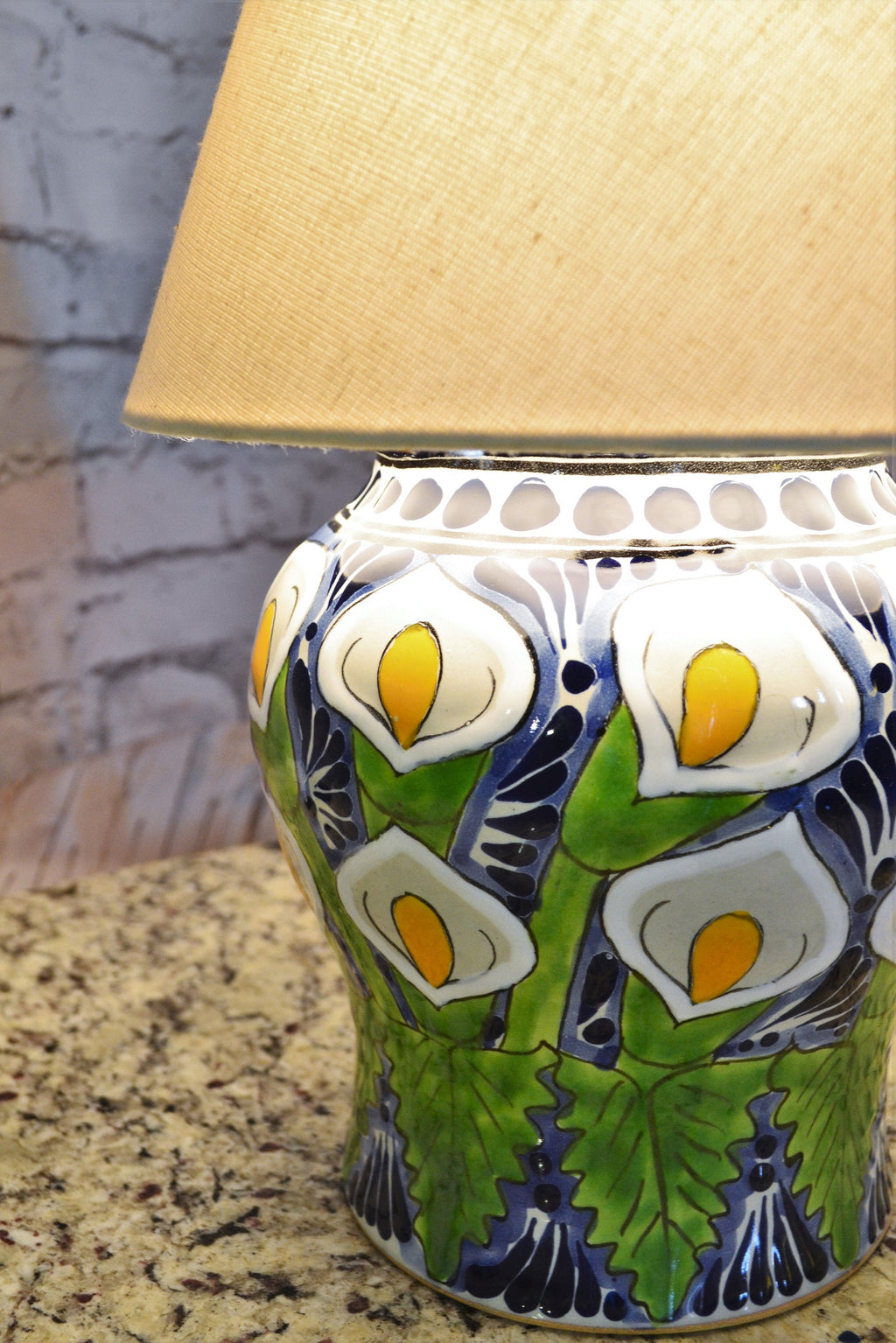 Lámpara de Talavera Poblana CM324