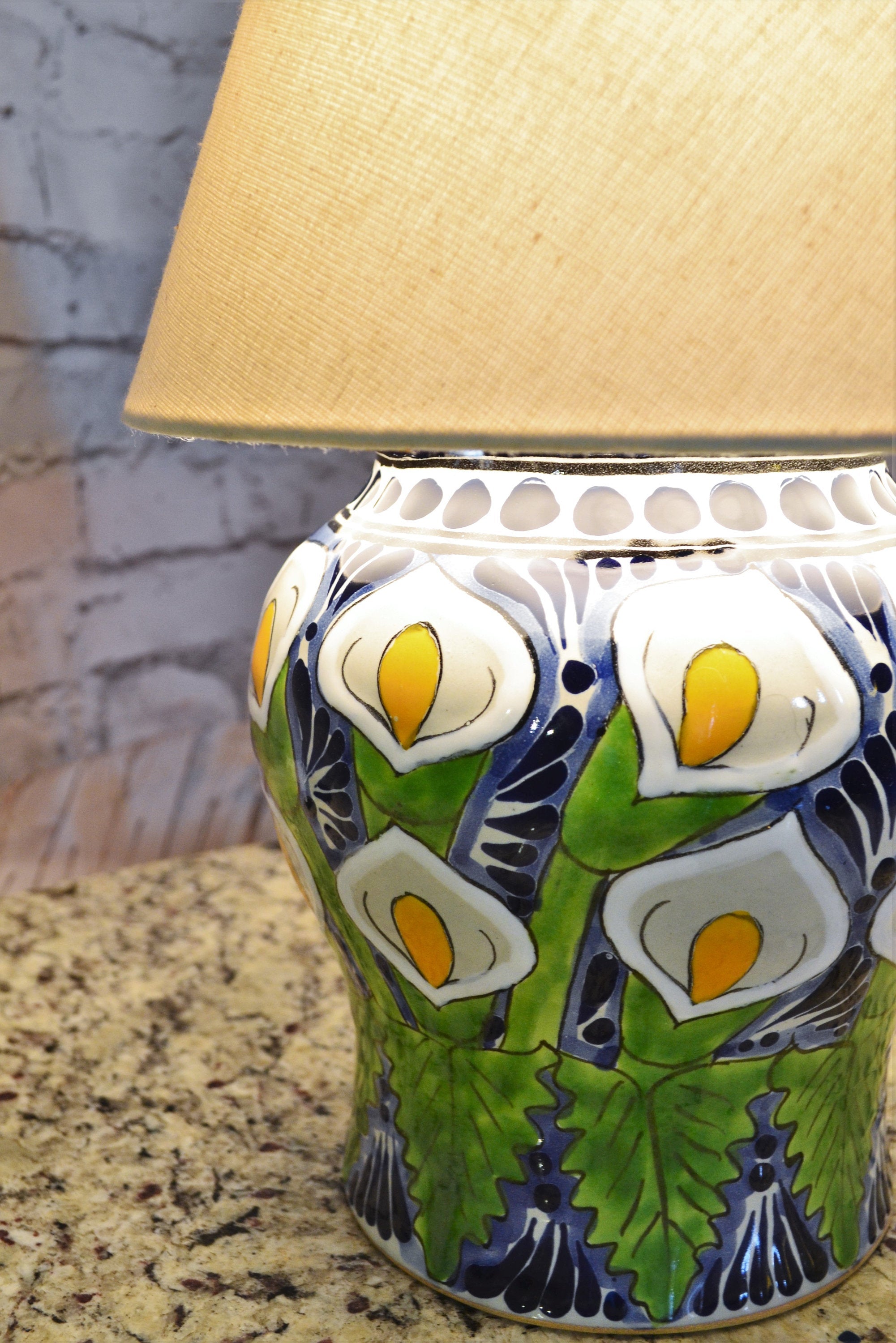 Lámpara de Talavera Poblana CM324