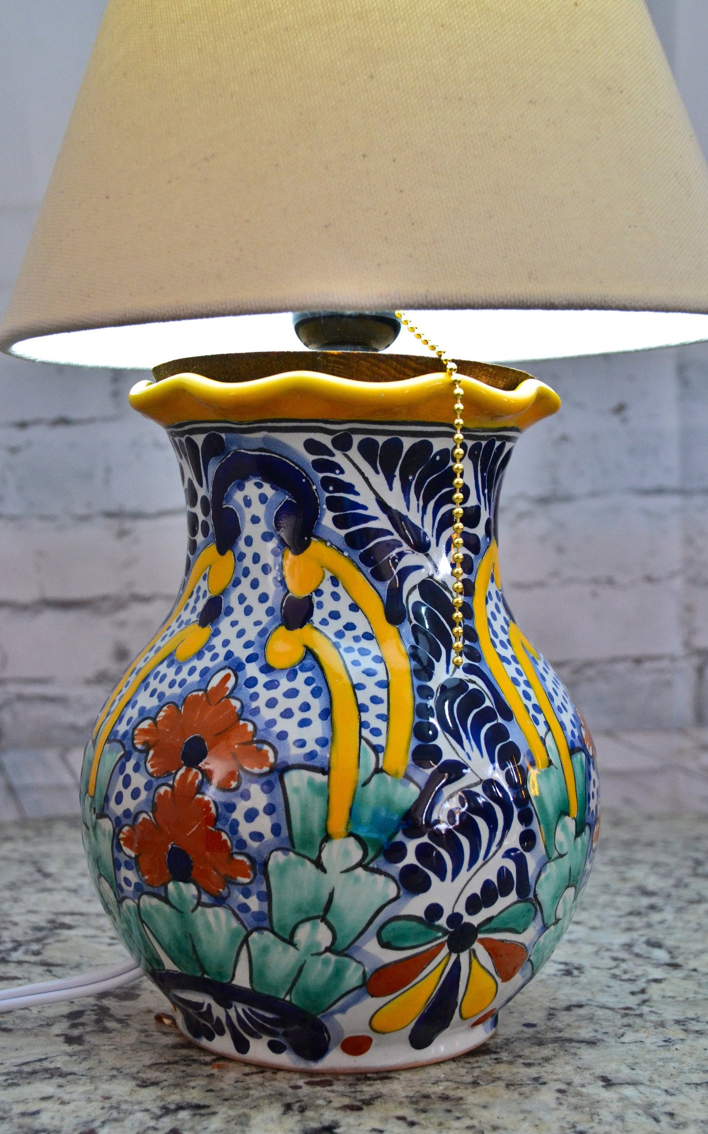 Lámpara de Talavera Poblana CM381
